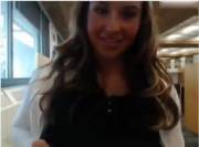 [Gif]Flashing In A Library