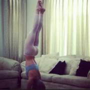 Perfect Ass Doing A Handstand.