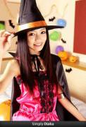 Aino Kishi Wants To Play Trick Or Treat