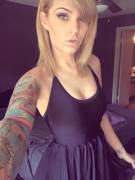 Someone Thinks She's Taylor Swift