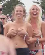 Let Those Puppies Breathe [Gif]