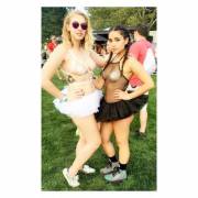 Friends From College Going To Ezoo