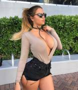 God Dammit I Love This Chick.