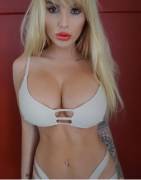 Tits, Sleave, Dsls......fierce Bimbo