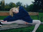 Pussy Flash On A Park Bench