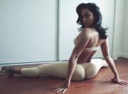 Stretched Yoga Booty