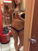 I Think She Thinks That You Can't See Datass.