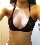 A Little Birdy Told Me That You Like Girls Who Like Showing Off... (X-Post Gonemild)