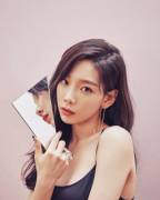 Taeyeon Small Cleavage