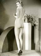 Gorgeous Vintage Nude Model (Circa 1950S-60S?)