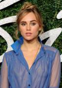 Suki Waterhouse At The British Fashion Awards [Album]