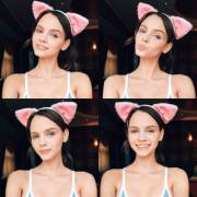 Ariel Plays To The Camera [Mic]