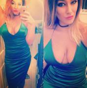 [Ig] Low Cut Green Dress