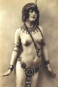 Queen Of The Hootchie Cootchie - Circa 1910'S