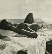 &Amp;Quot;Squeeze&Amp;Quot; By Andre De Dienes 1949