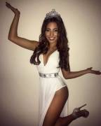 Snow Queen Is Looking Hot.