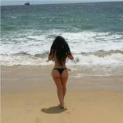 Round Ass, Short Girl