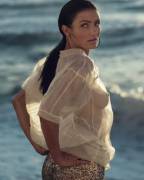 Cameron Diaz Has Nice Perky Nipple