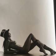 Elouise Morris In Box Magazine (Album In Comments)