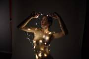 [F] Nude Light Art