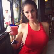 Sideboob From The Front