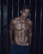 Lucky I'm Not Behind These Bars!