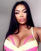 Taylor Hing (@_Chinesekitty)