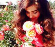 After A Long Time Of Lurking I Give You My Girlfriend Discovering Roses