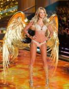 Angels Walk Among Us (X-Post /R/Runwaygoddess)