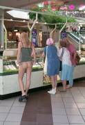 Mooning In The Mall.