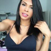 It Was Nice Of You To Help The New Neighbor Girl Move In, But You Really Should Know ...