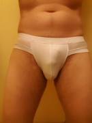 Mostly Straight/Bi-Curious, Inexperienced. Pms Are Welcome ;)