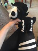 My Friend At Work Got Me A Present Bc I'm Quitting The Job To Focus On My Funeral ...