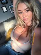 Selfies - Friday Chills: 28 Apr 2017 - Sample