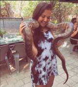 Mia Mckenna Bruce [X-Post: /R/Miamckennabruce]