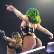 Tremendous Ass Cleavage