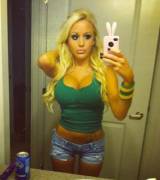 Thin Waist, Huge Boobs [Via /R/Barelycontained]