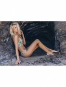 Allie Holton, Of Nous Models