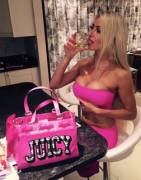 Juicy (Xpost From R/Lifeisbetterinpink)