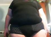 Straight Chubby Guy That Loves To Show Off