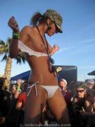 Flashinggirls Always Attracts A Crowd Of Happy Guys