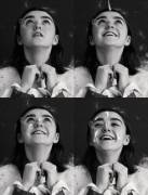 Maisie Williams 4 Stages Of Facial (Oc)