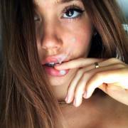 Alexis Ren Cumslut [Oc]