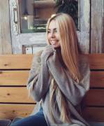 Long Hair/Long Sleeves (Via R/Havetohaveher)