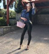 Shiny Pants For A Shiny Day (Xpost From R/Alettaocean)