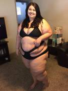 Catiedee Showing Us How It's Done