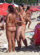 Don't You Just Hate It When A Slightly Chubby Girl Blocks Your View Of The Really ...