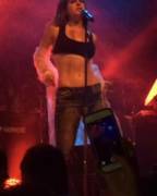 Jojo Getting Hot On Stage