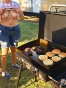 Boobs &Amp;Amp;Amp; Burgers !