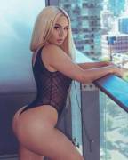 Mandy (@Sassy.mandy) [X-Post From R/Photoeditedmodels]